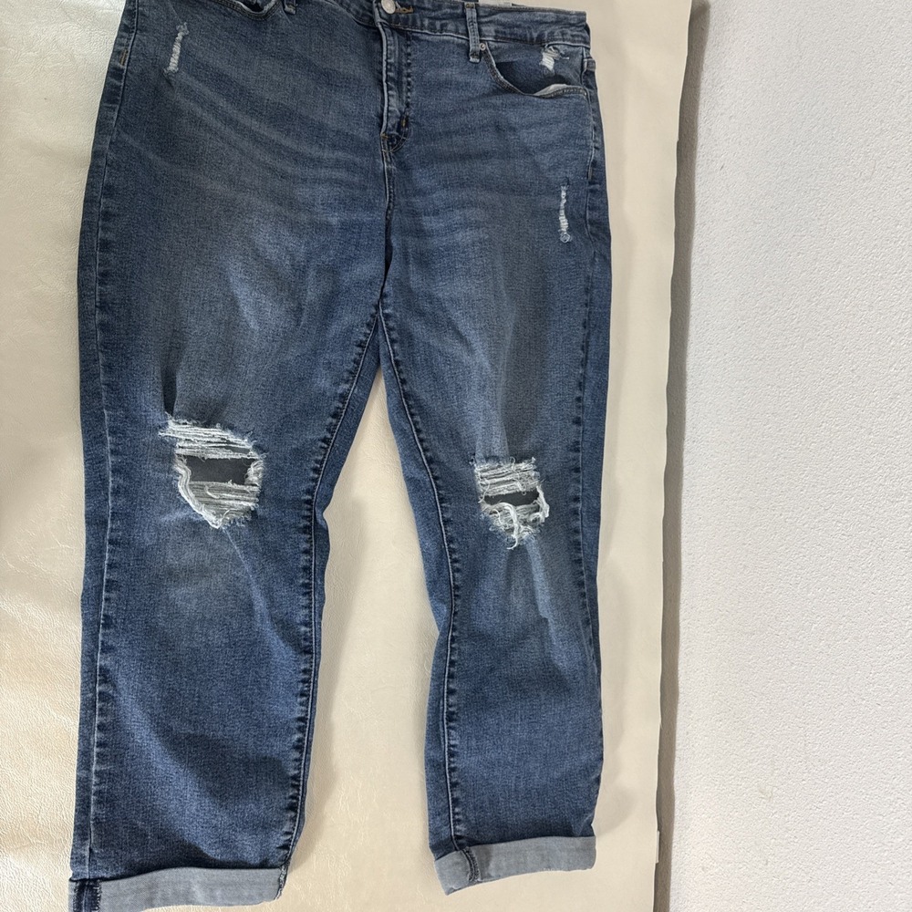 Levi's Denizen Jeans Women, Size 18, Blue, Mid-Rise, Boyfriend Cut Capris